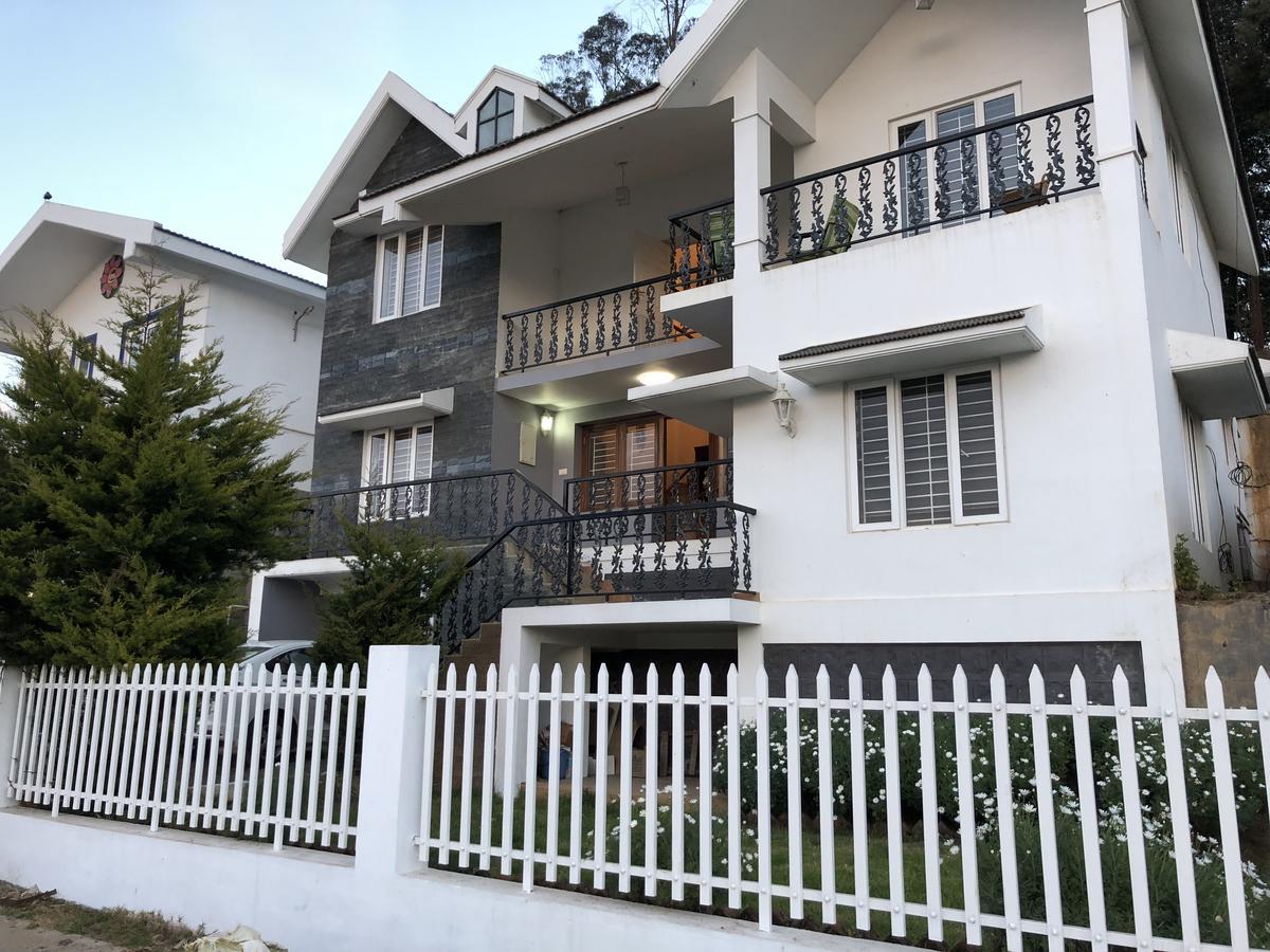 Aanvis Inn Ooty Exterior photo